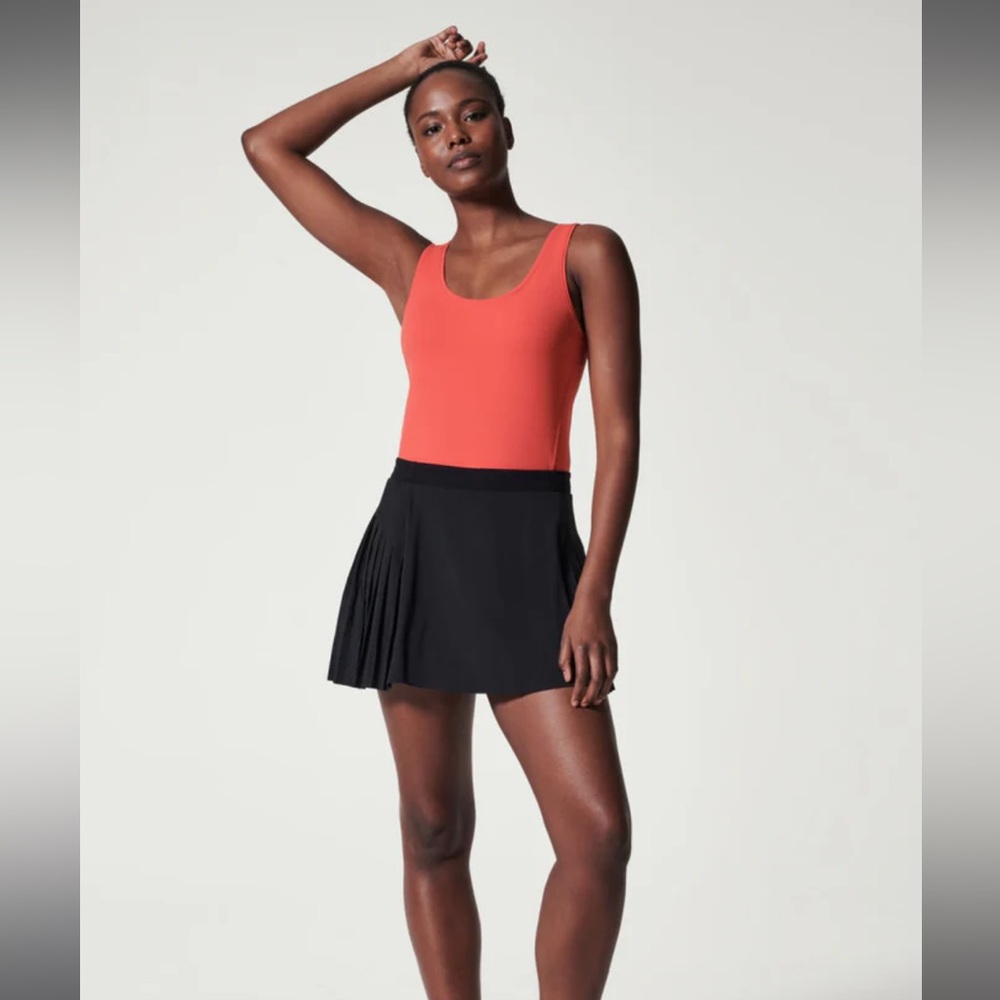 SPANX Get Moving 14” Pleated Skort